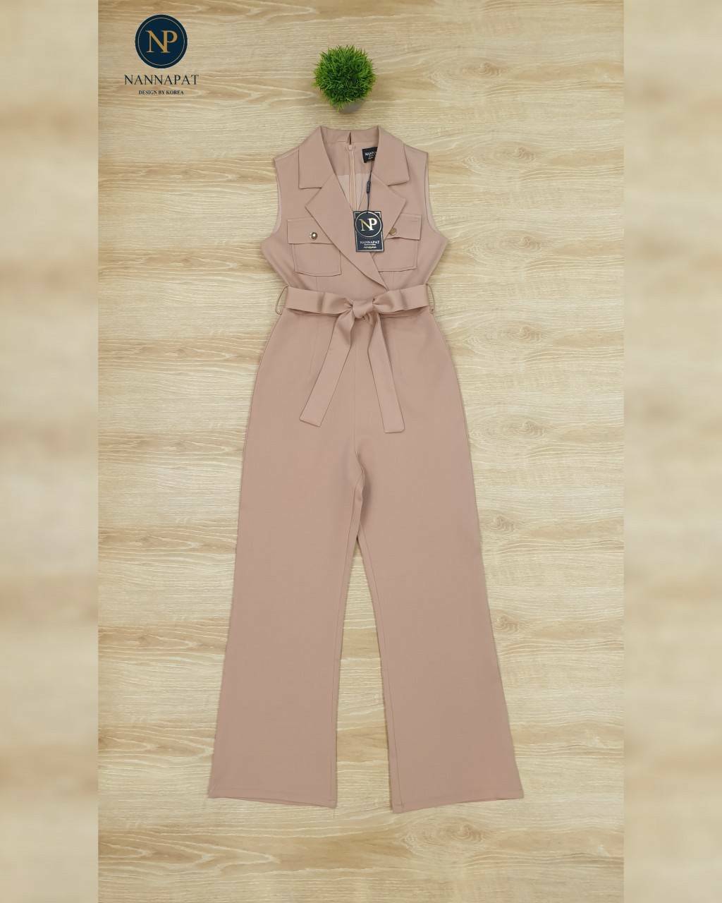 จั้มสูทพร้อมสายผูกเอว