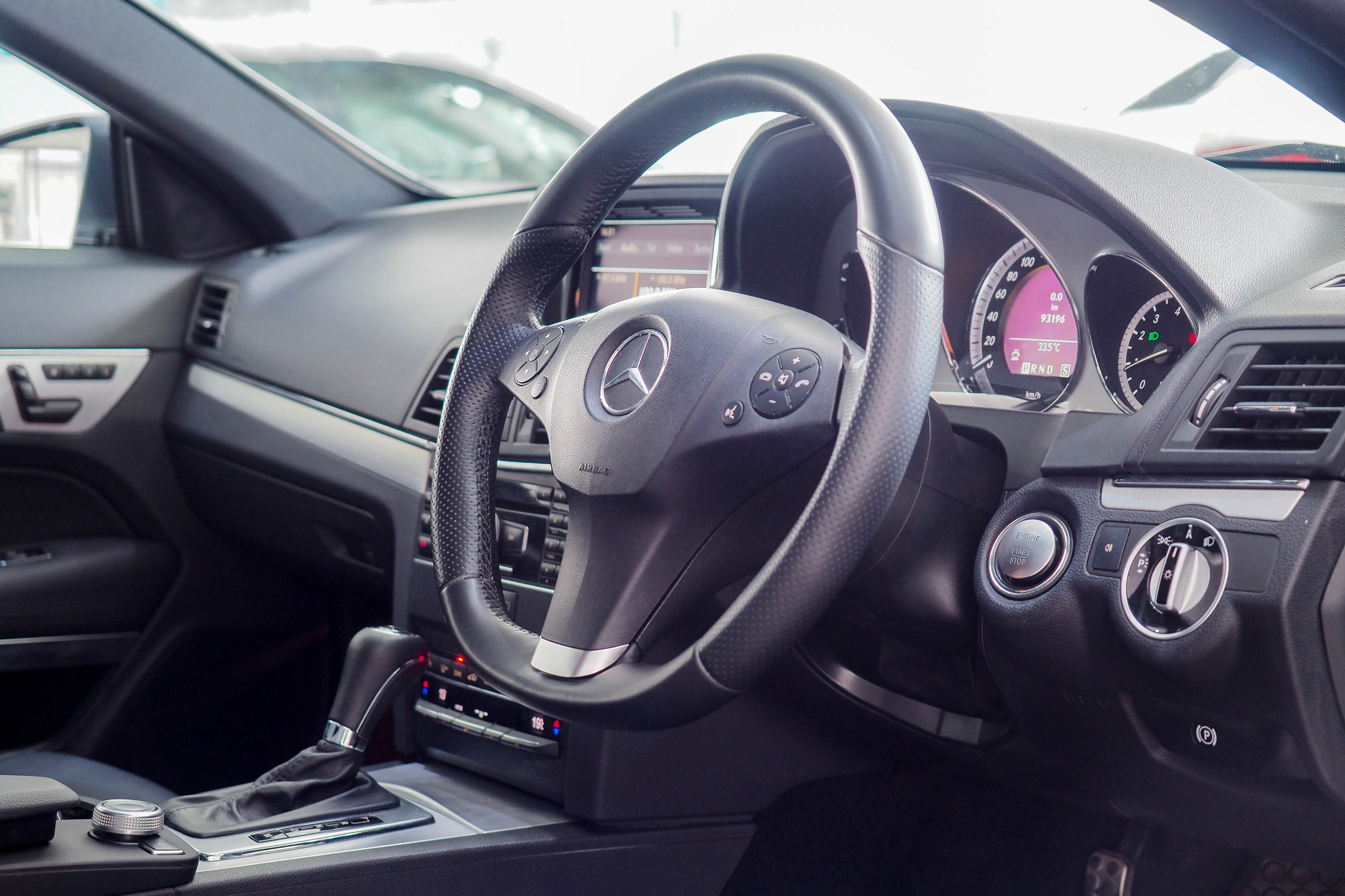 จองแล้ว E250 CGI Coupe AMG BlueEfficency W207