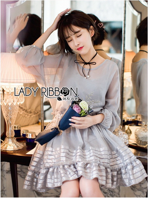 เดรสผ้าชีฟองสีเทาตกแต่งระบายลายทาง