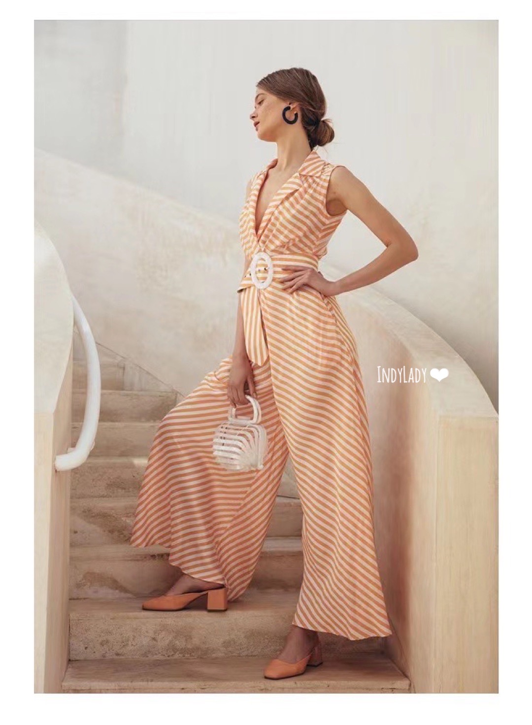 Jumpsuit แขนกุด คอปก ขายาวบานสวย