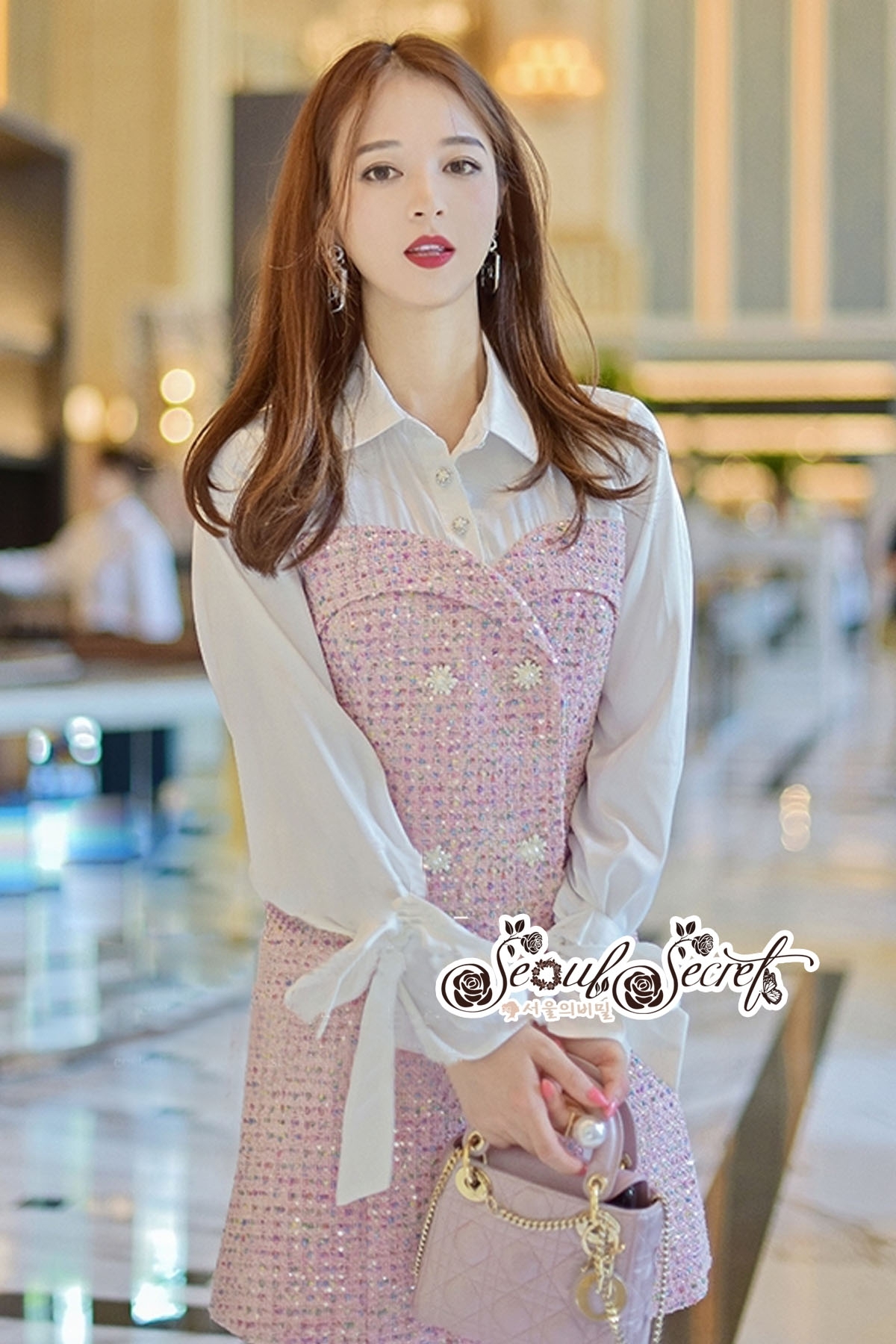 เดรสทรงคอปกเชิ๊ทสีขาวนะคะ ชายแขนหวานๆมัดโบว์