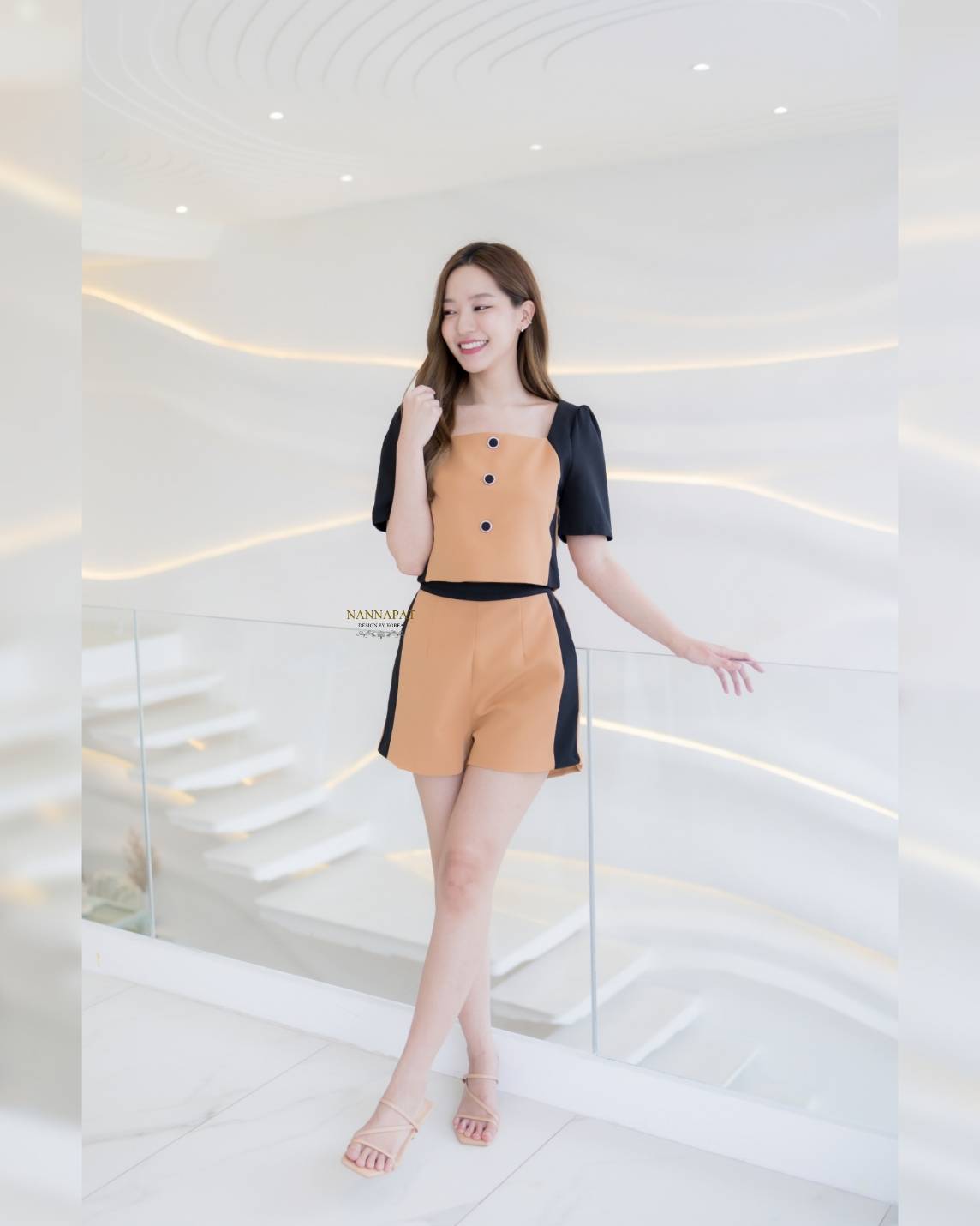 เสื้อทูโทน ซิปหลัง แต่งกระดุม