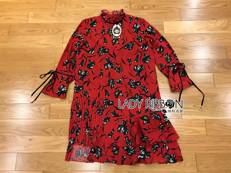 เดรสผ้าเครปสีแดงพิมพ์ลายดอกไม้สีเขียว