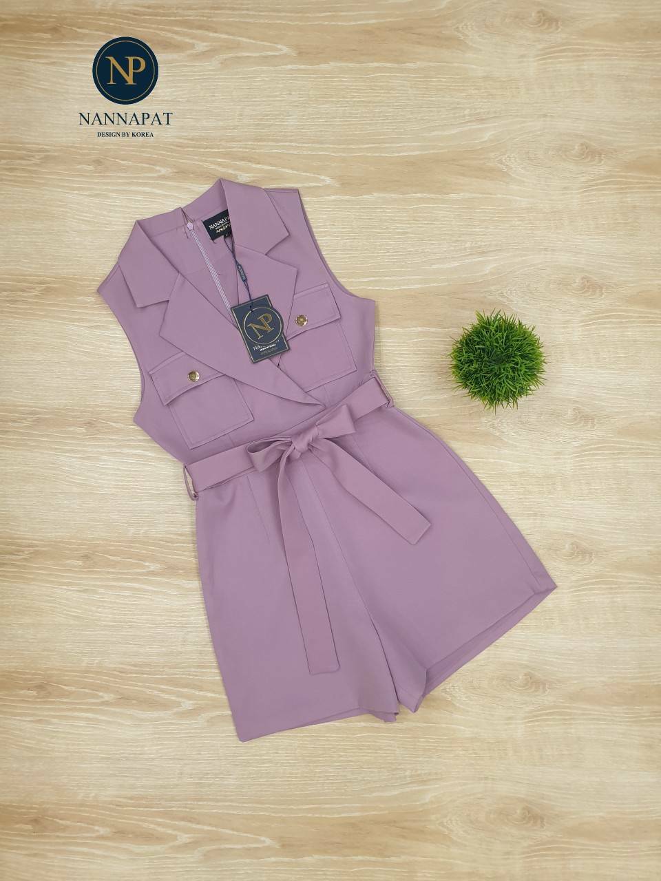 จั้มสูทซิปหลัง มีกระเป๋าหน้า