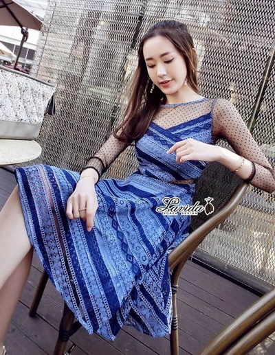 เดรสผ้าซีทรูลายจุดสีดำ