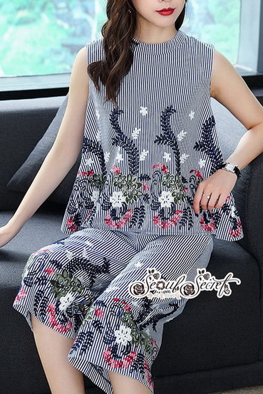 ผ้าคอตตอนทอลายริ้วสีกรม