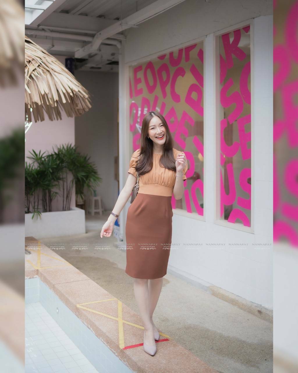 ชุดเดรสเข้ารูปเก็บทรงสวย