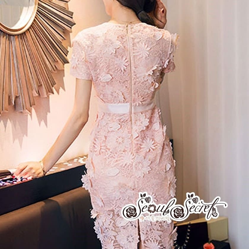 เดรสสวยหรู โทนสีชมพูหวานๆลุคสาวแฟชั่นนิสตร้า