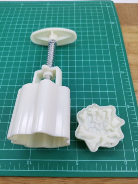 แม่พิมพ์ ลายดอกไม้ กุหลาบ/ ดอกบัว/ Peony ขนมไหว้พระจันทร์ บัวหิมะ คุ๊กกี้ พิมพ์พลาสติก j12