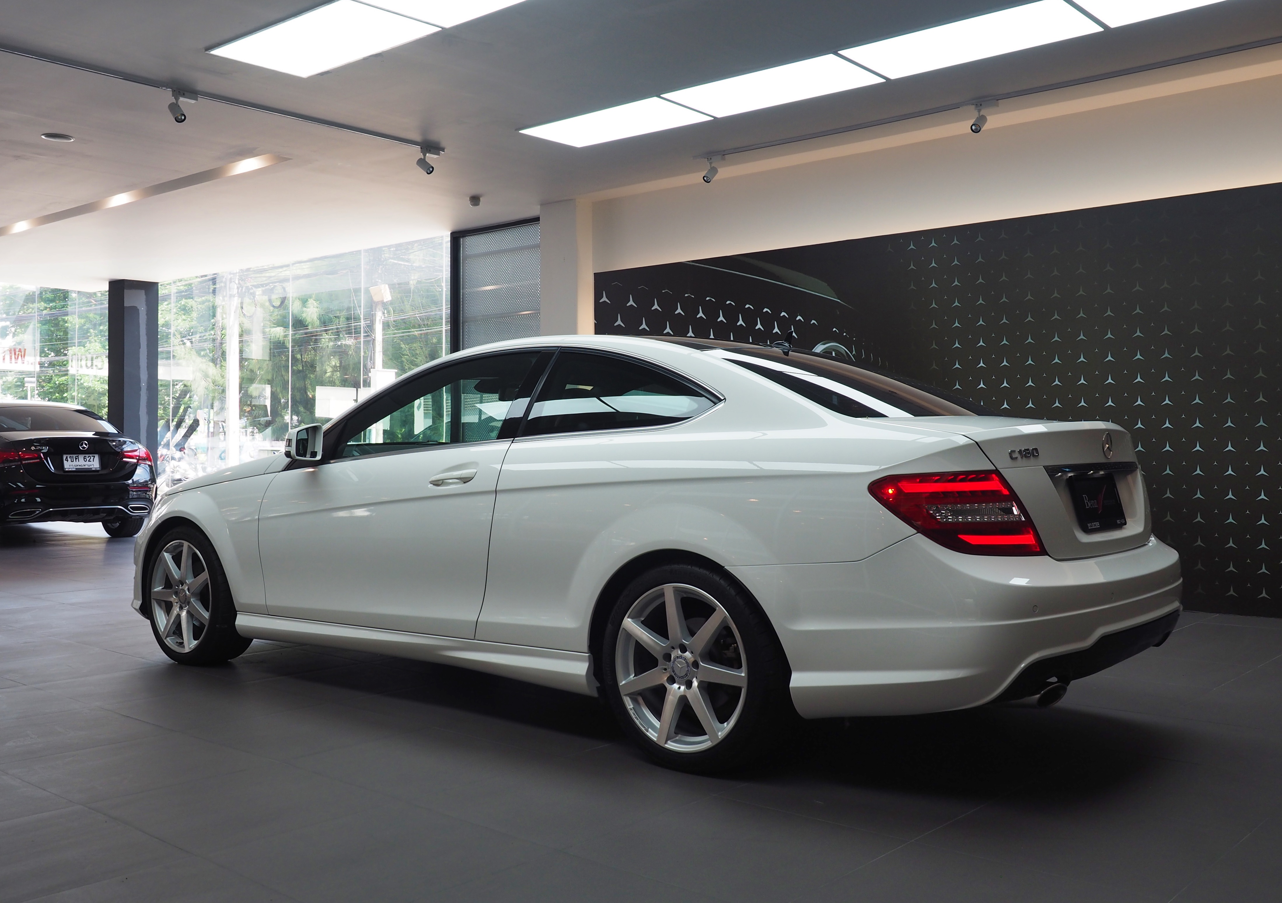 จองแล้ว C180 Coupe AMG W204