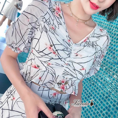 เซตเสื้อ+กระโปรง ดีไซน์เสื้อครอปคอv