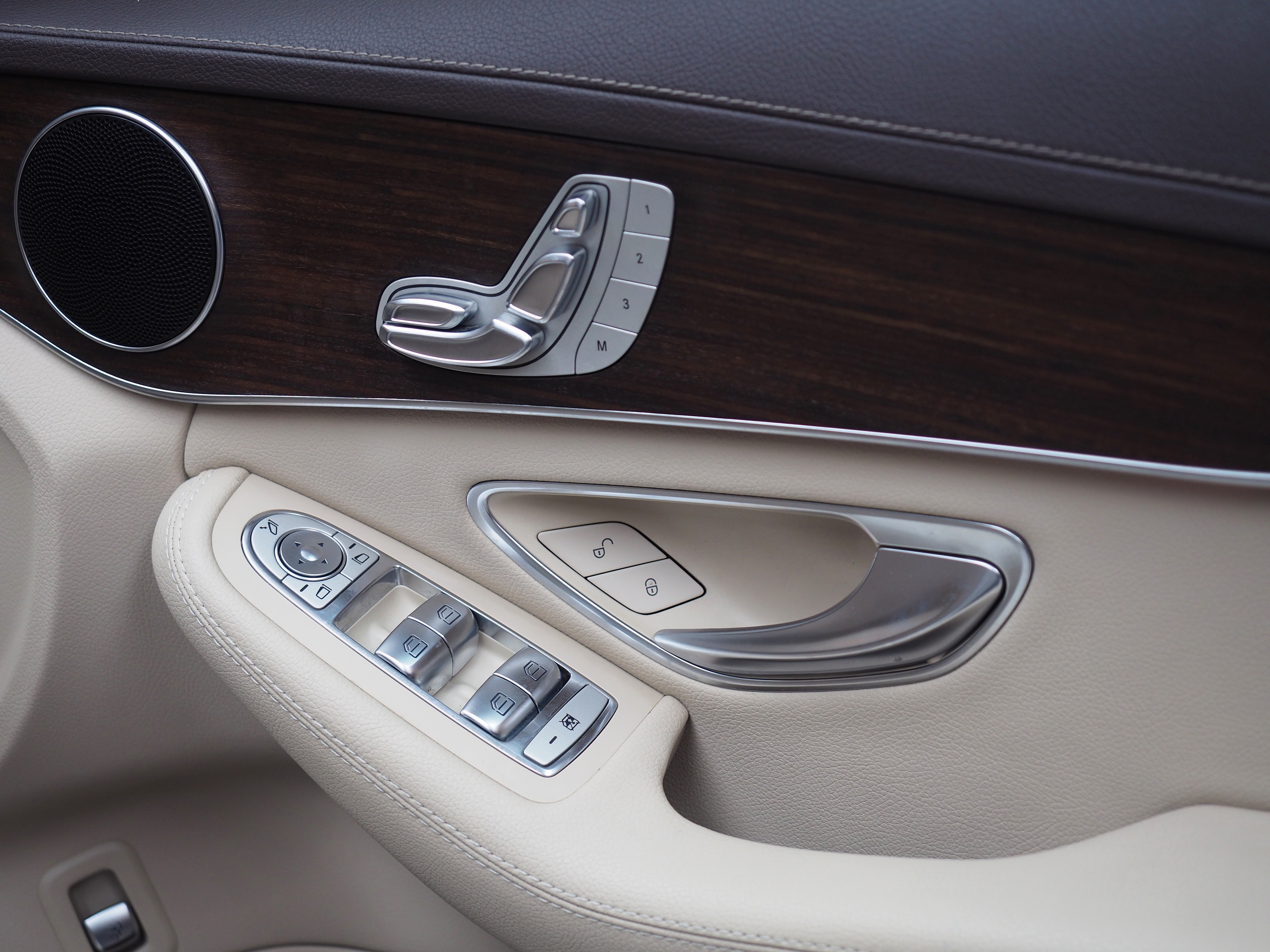 จองแล้ว C220d Exclusive W205