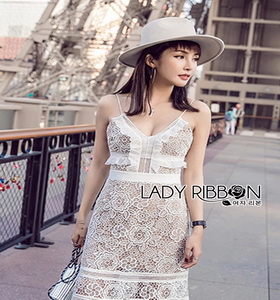 Lady Ribbon Midi Dress เดรสสายเดี่ยวผ้าลูกไม้