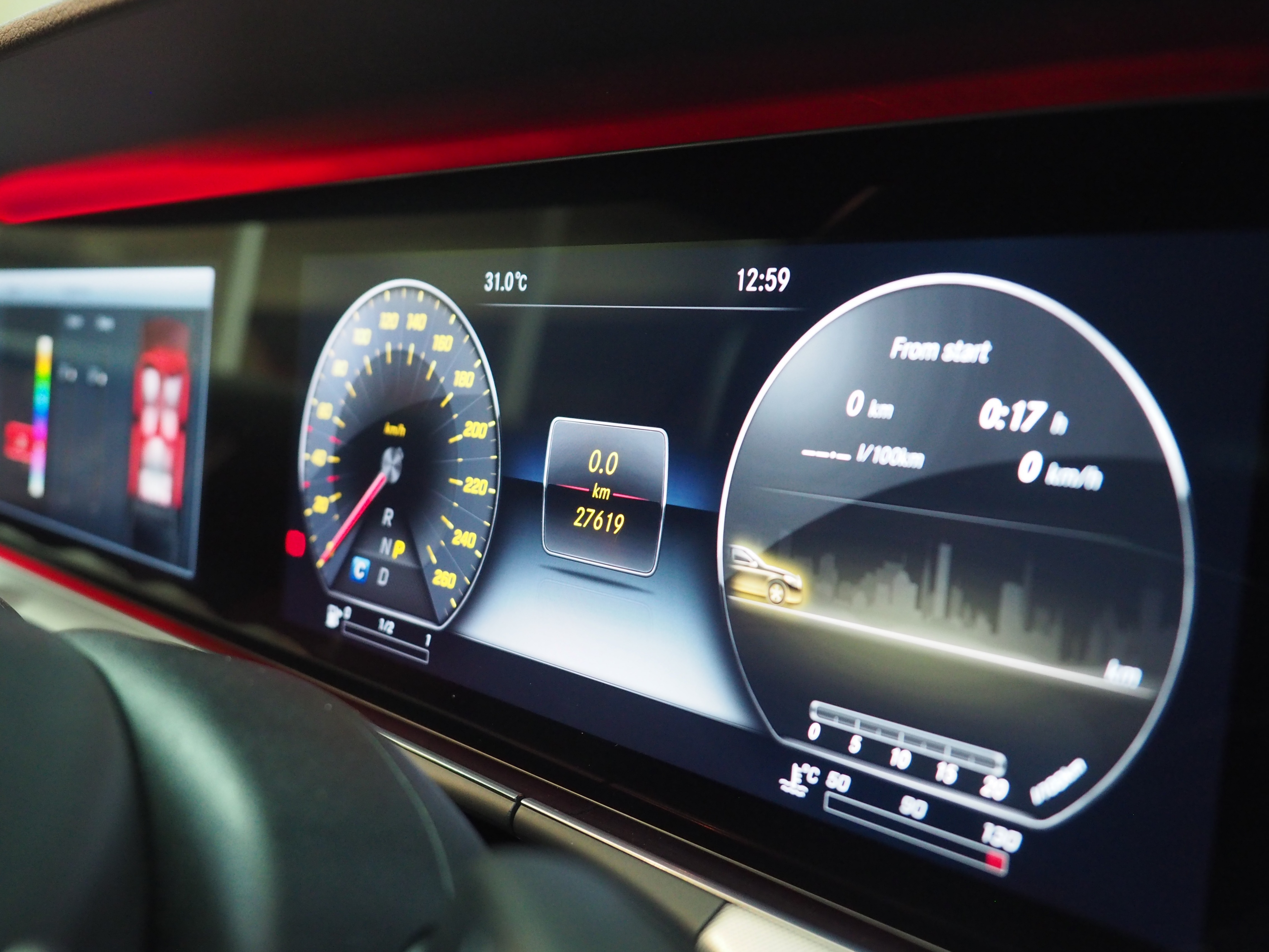 จองแล้ว E200 Coupe AMG Dynamic W238