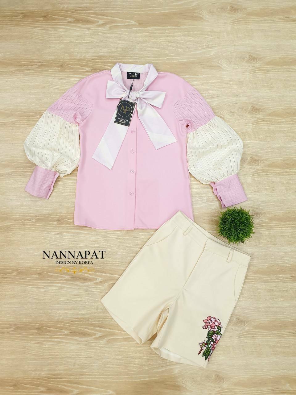 เสื้อกระดุมหน้า ปกคอยาวผูกโบว์