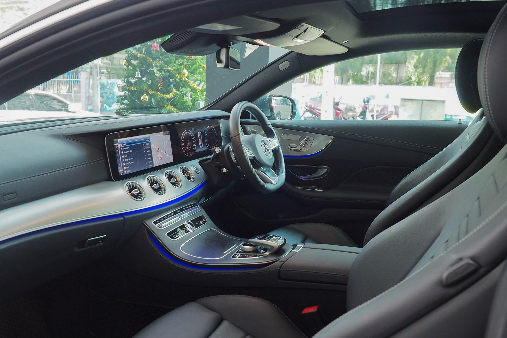 จองแล้ว E200 Coupe AMG Dynamic W238