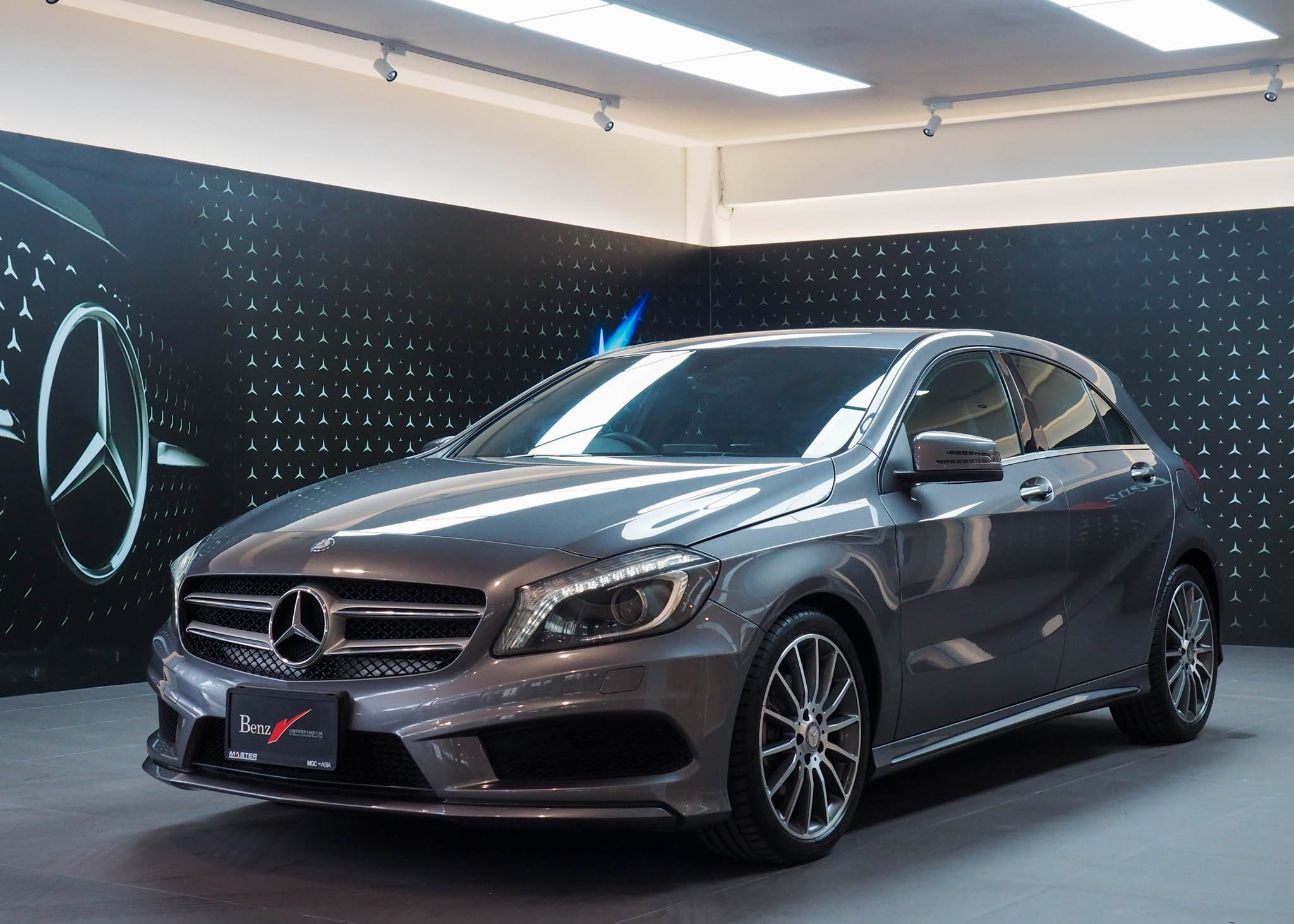 จองแล้ว A180 AMG Sport W176