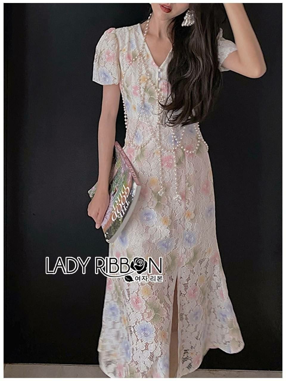 เดรสลูกไม้สีขาวลายดอกไม้