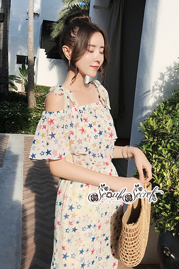 จั้มสูทขายาวเก๋ๆ ดีเทลทรงสม็อกไหล่