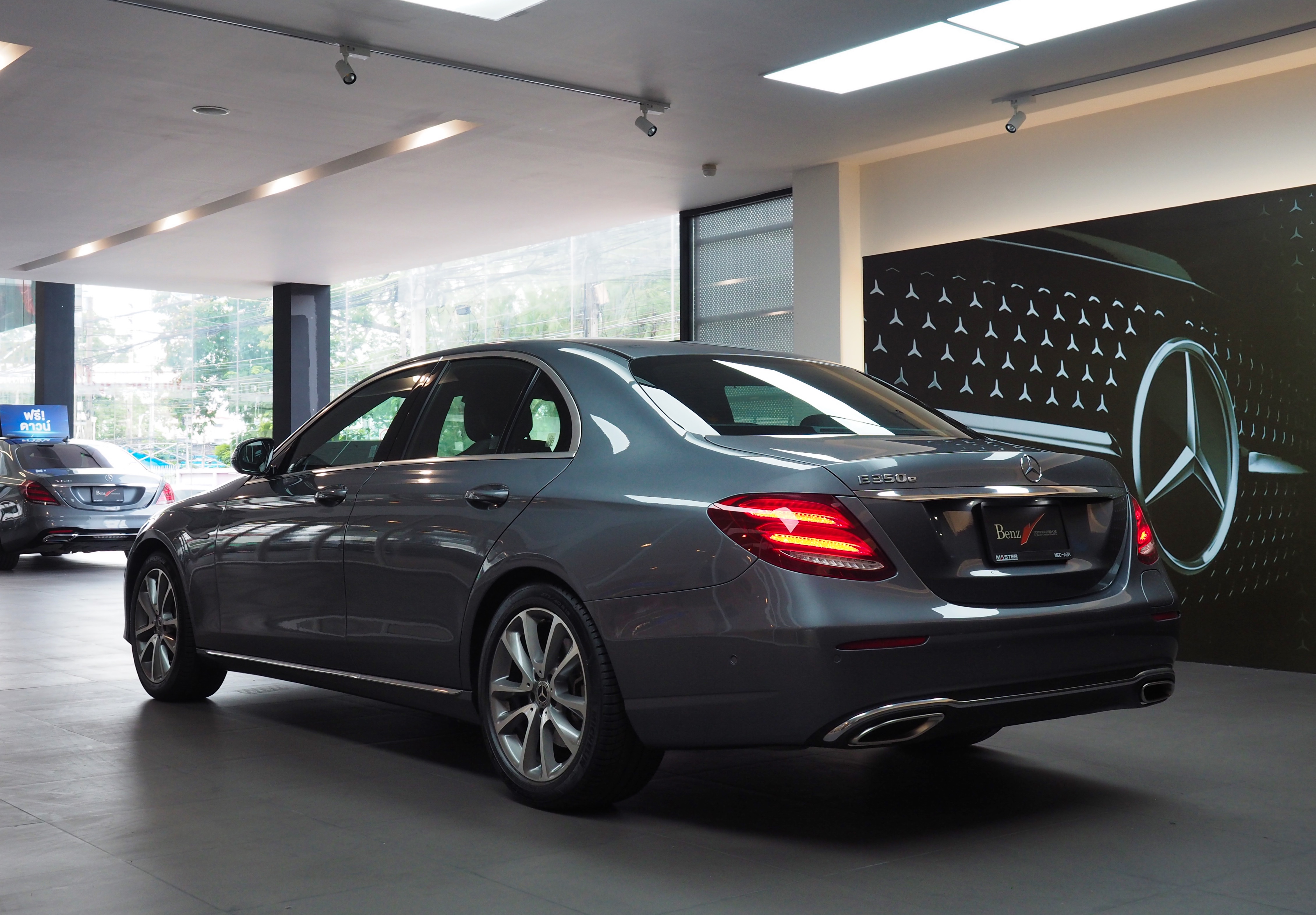 จองแล้ว E350e Avantgarde Plug In Hybrid W213