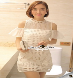 เสื้อผ้าแฟชั่นเกาหลีเนื้อผ้าลูกไม้ แต่งประดับด้วยผ้าลูกไม้