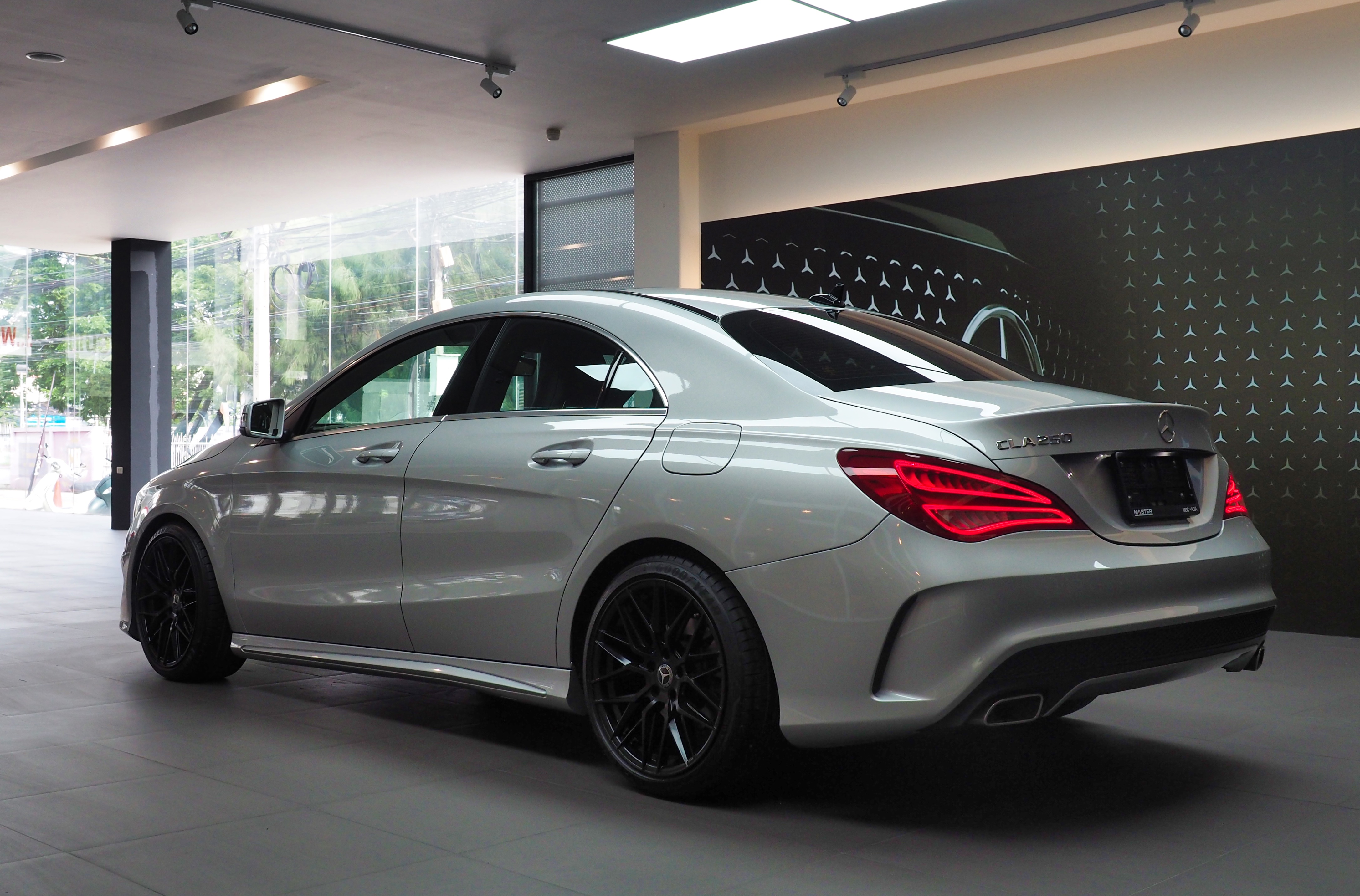 จองแล้ว CLA250 AMG W117