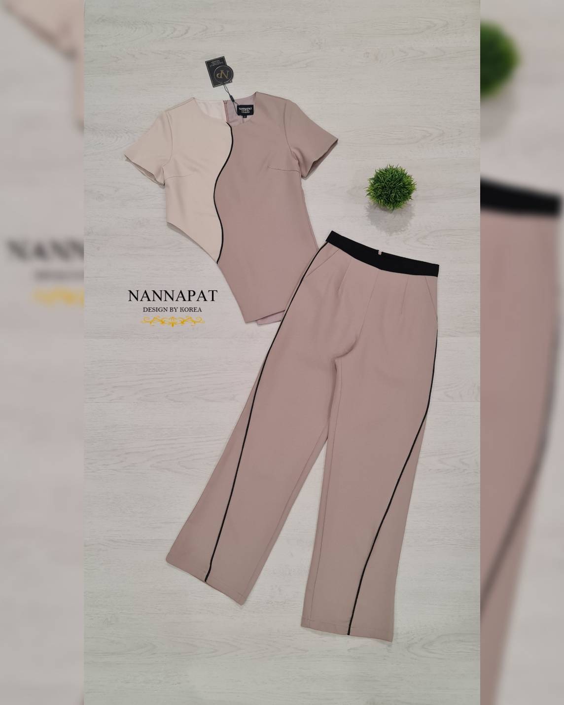 เสื้อทูโทนตัดเส้นดำ ซิปหลัง