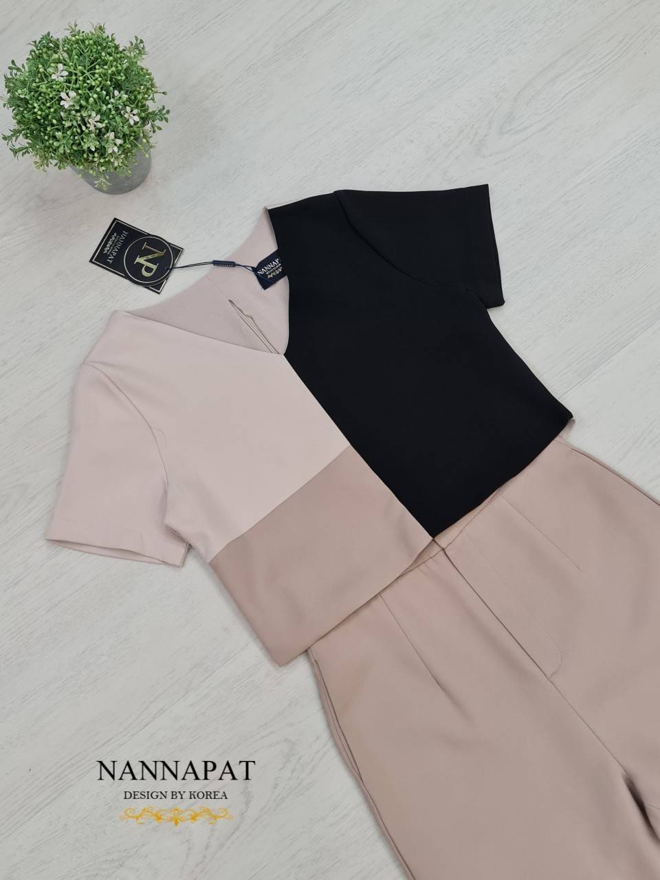 เสื้อทรีโทนซิปหลังกางเกงทรงสวย