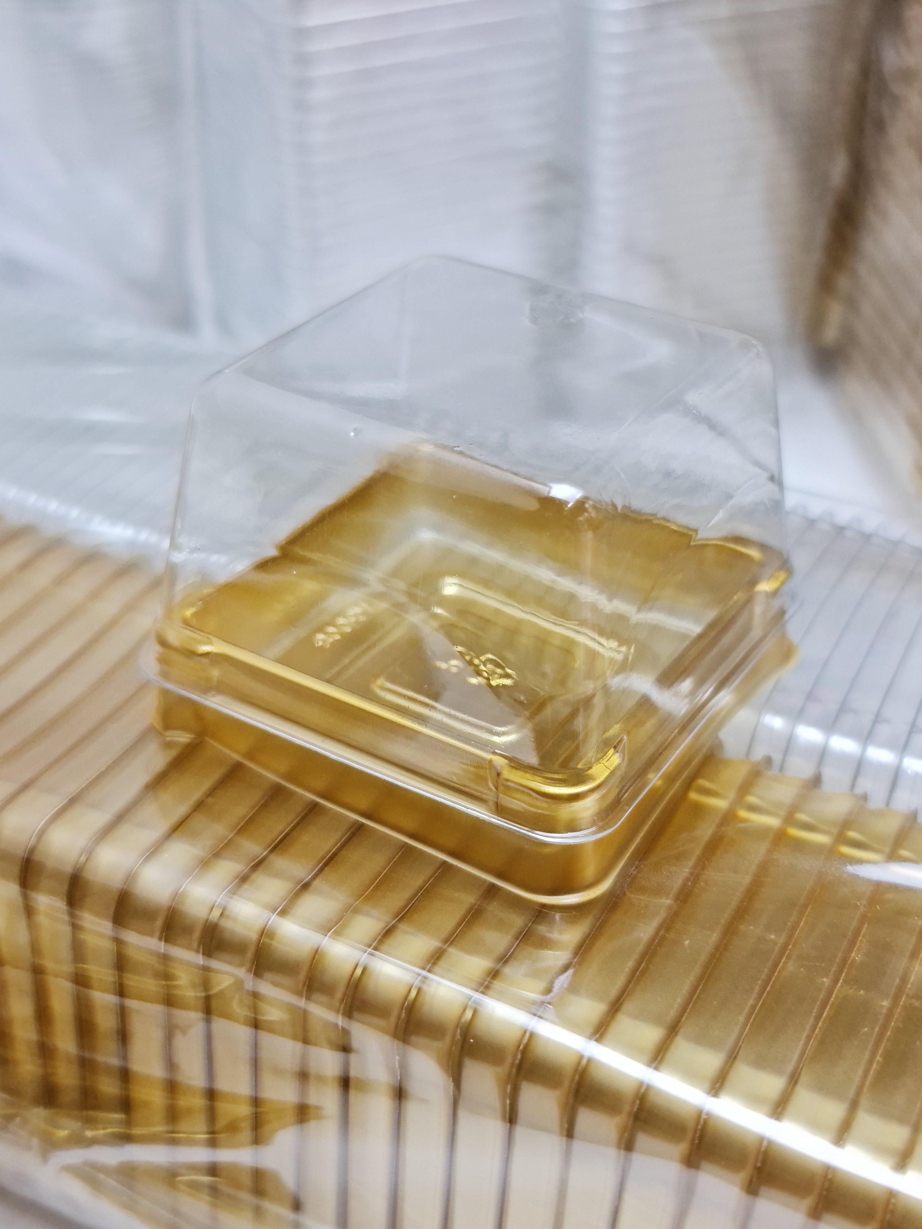 ✅🇹🇭 กล่องเบเกอรี่ 4.5cm. A6008 ทอง+ฝาใส ~50ชุด/แพ็ค กล่องขนมไหว้พระจันทร์ ขนมเปี๊ยะ ขนมไหว้ bbpo j12