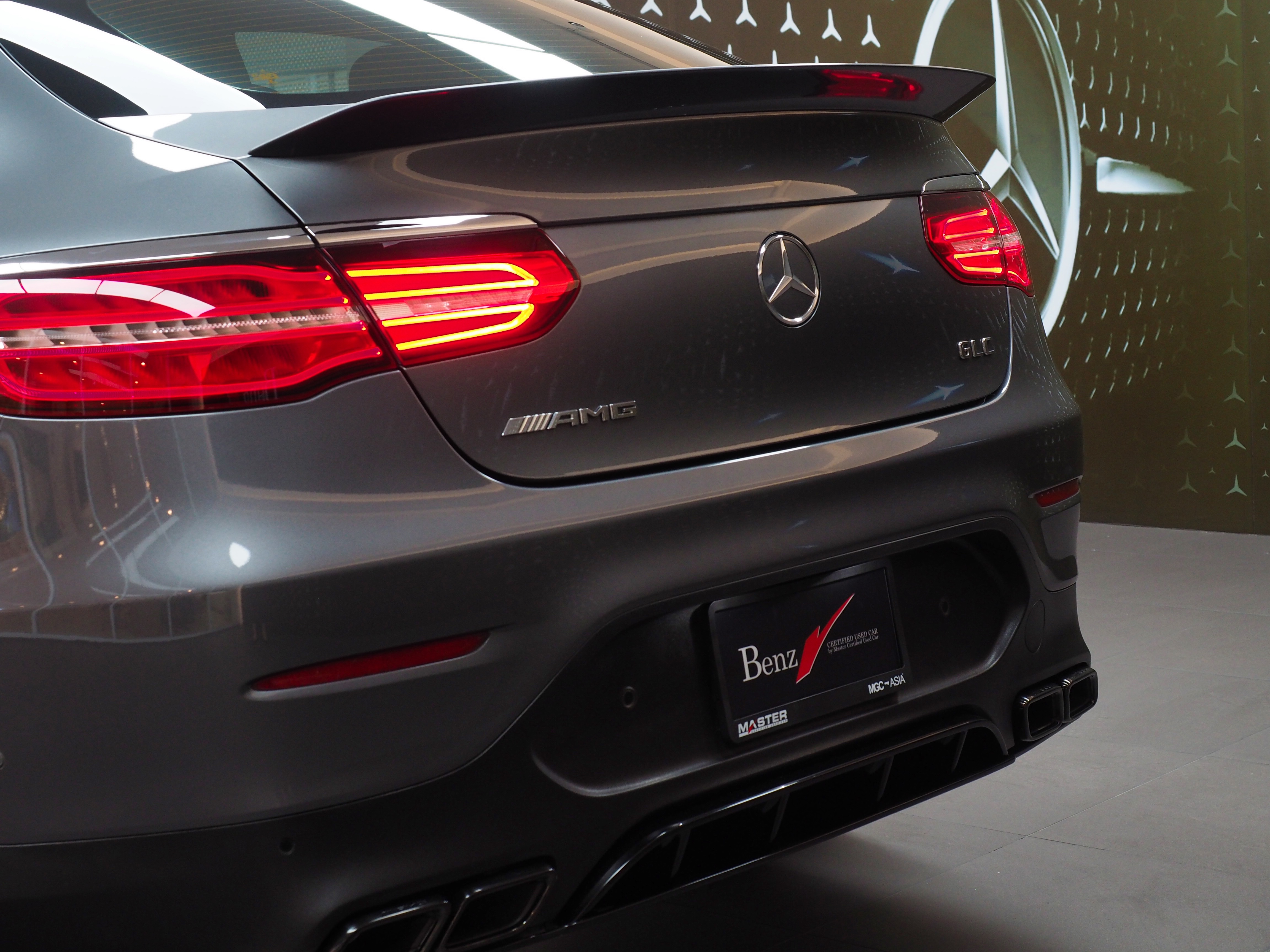 จองแล้ว GLC250 AMG Coupe 4Matic W253