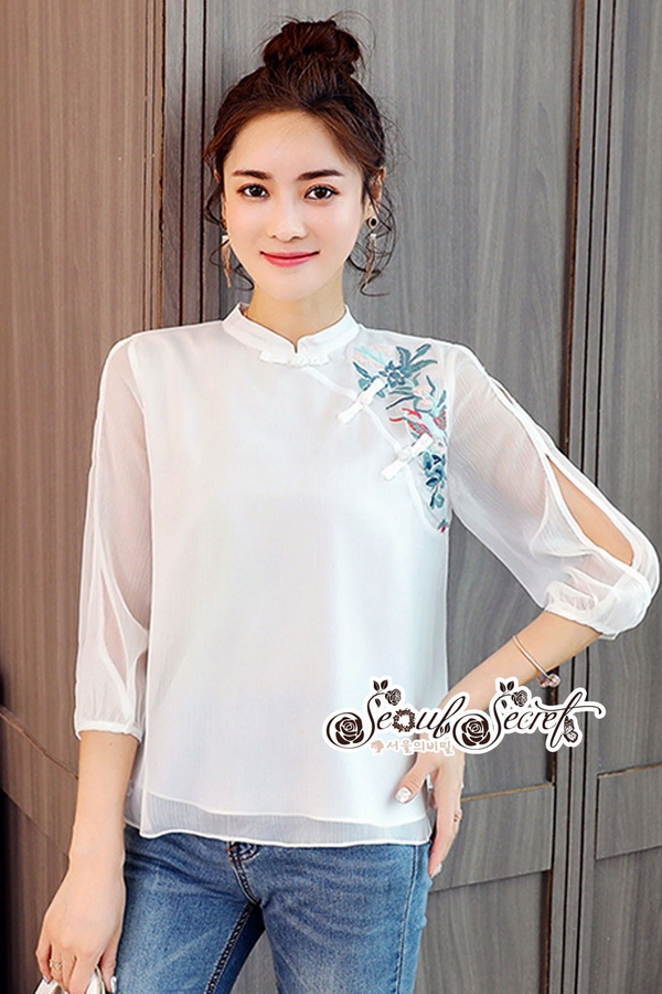 เสื้อสีขาวคลาสสิคลุคสาวหวานๆ