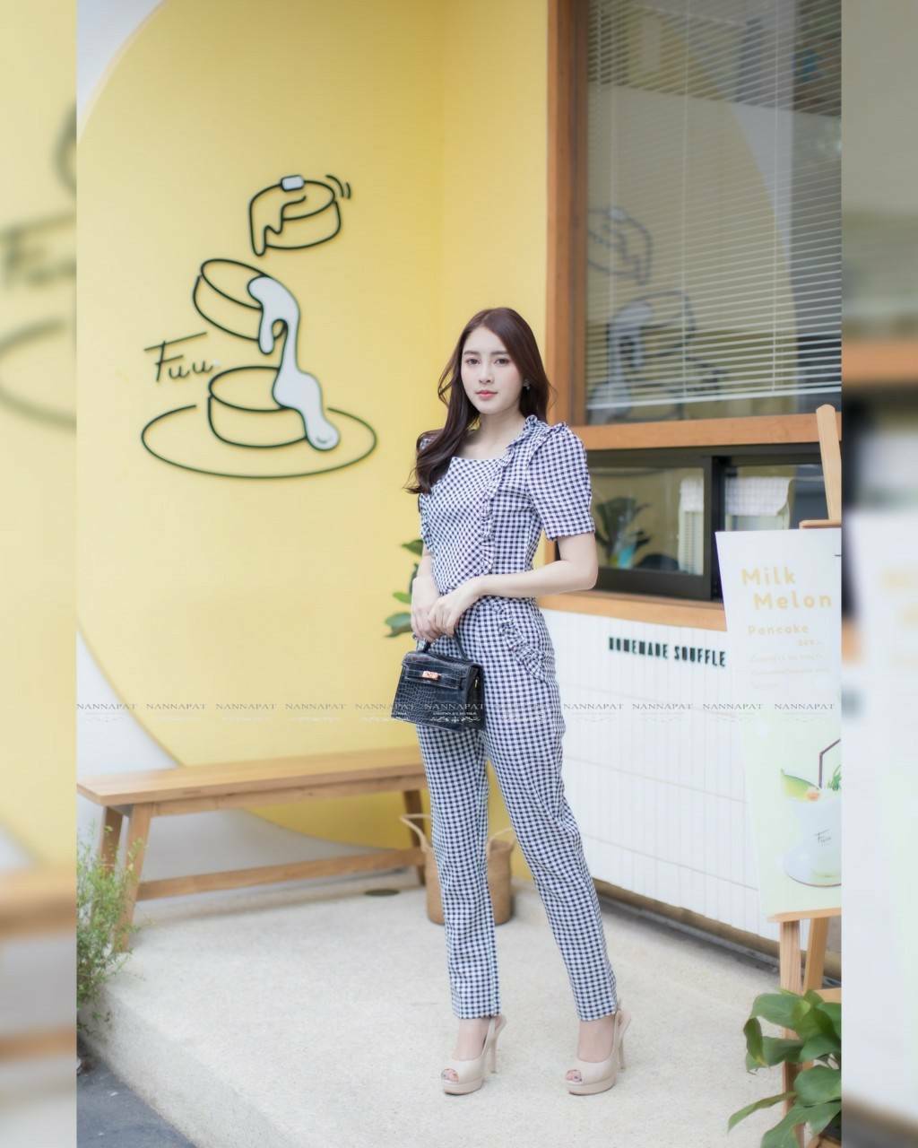 เสื้อซิปหลังแต่งระบายกางเกงมีกระเป๋า