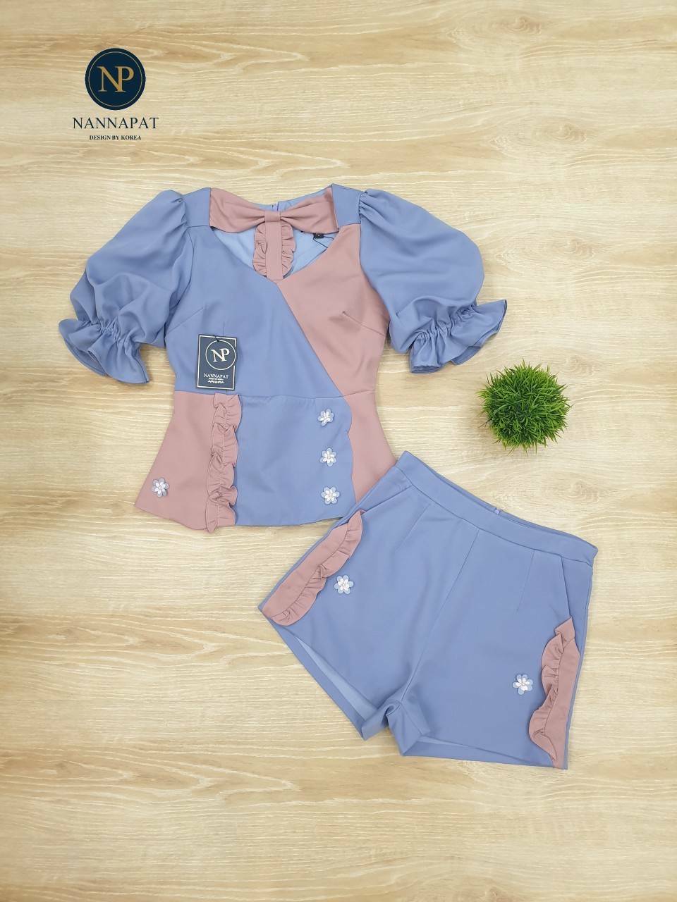 เสื้อแขนกุดคอปกกระดุมหน้ากางเกงทรงสวย