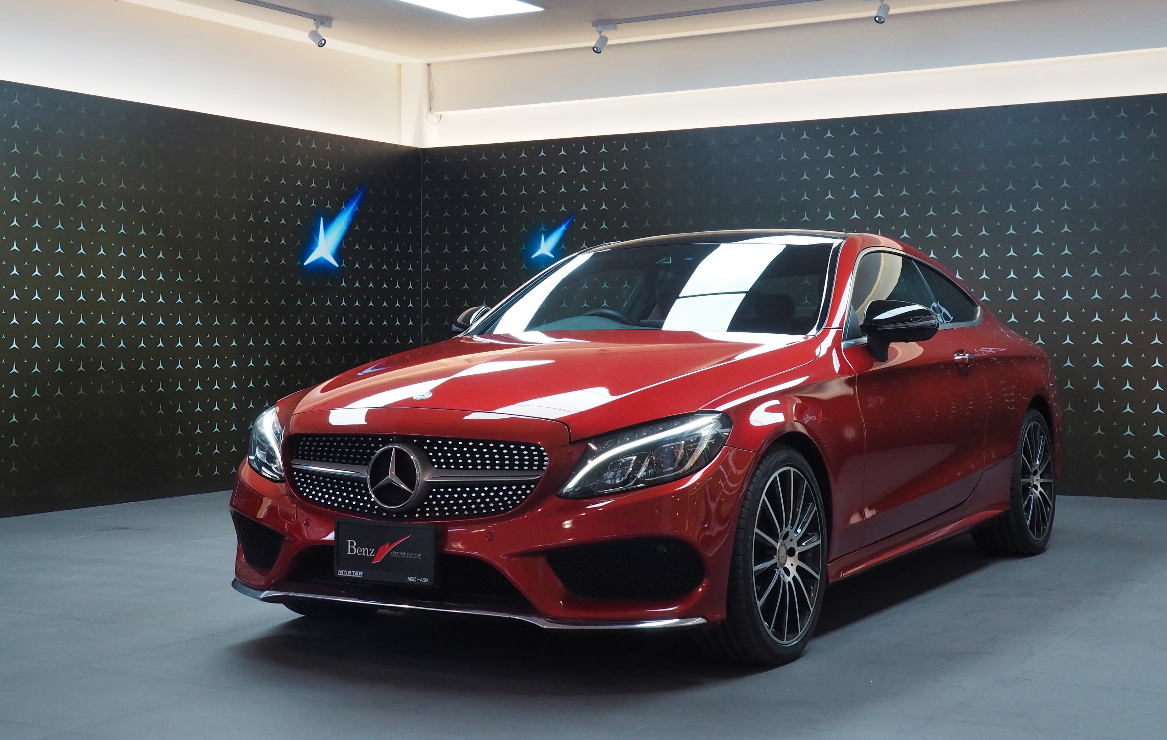 จองแล้ว C250 Coupe AMG W205
