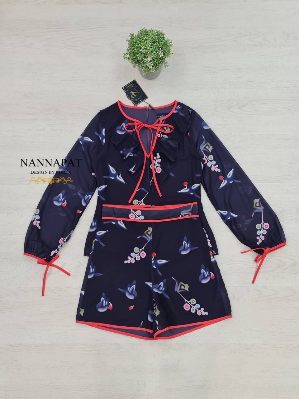 เสื้อซิปหลัง แต่งระบายอก ผูกโบว์