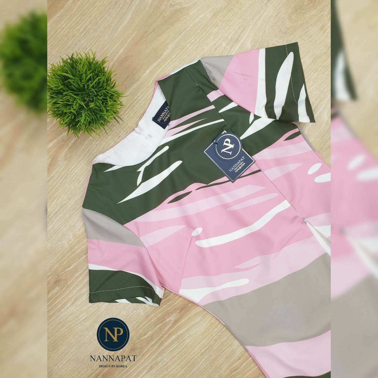 เสื้อซิปหลังมาพร้อมกางเกงขายาว