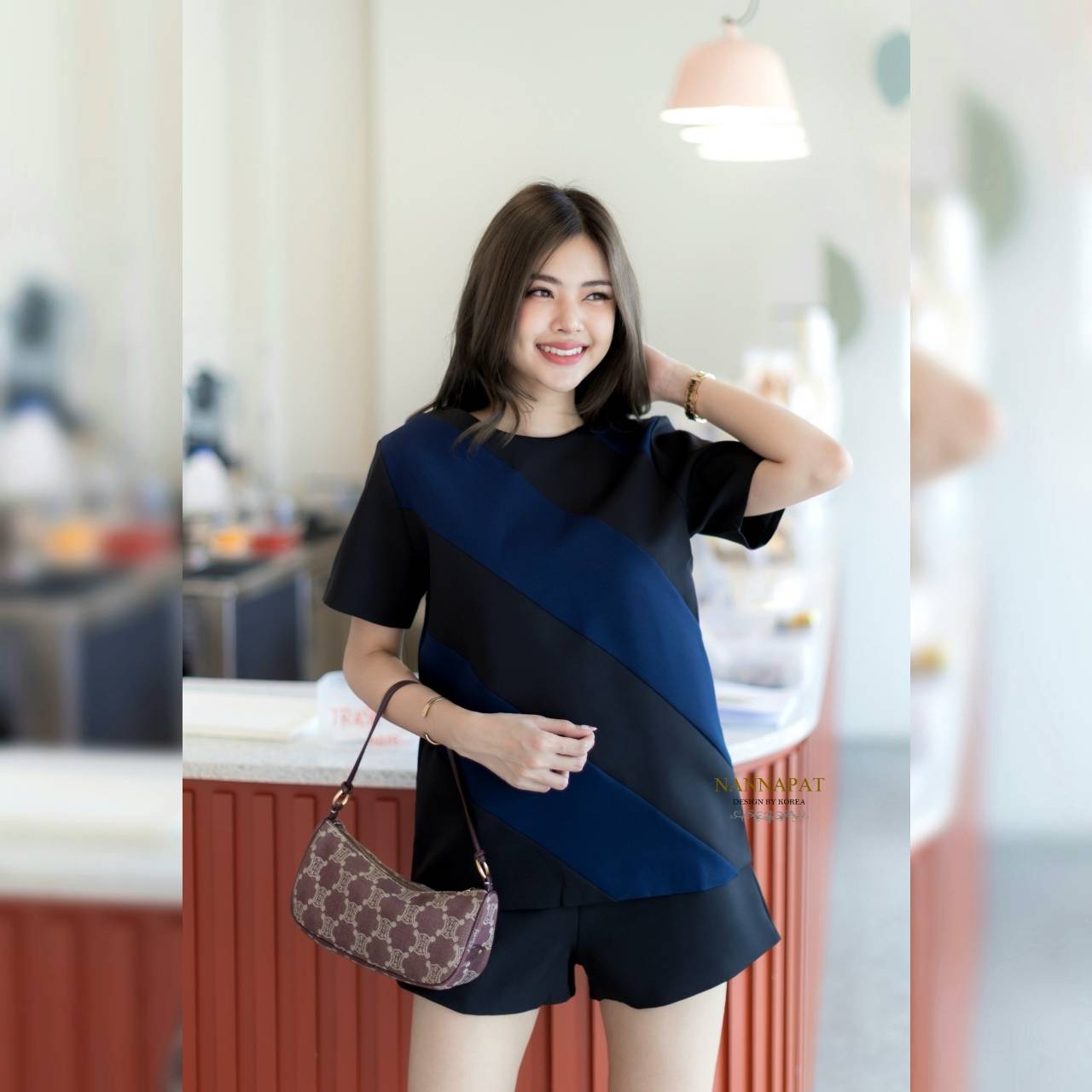 เสื้อทูโทน ซิปหลัง ดีไซน์ตัดลายเฉียง