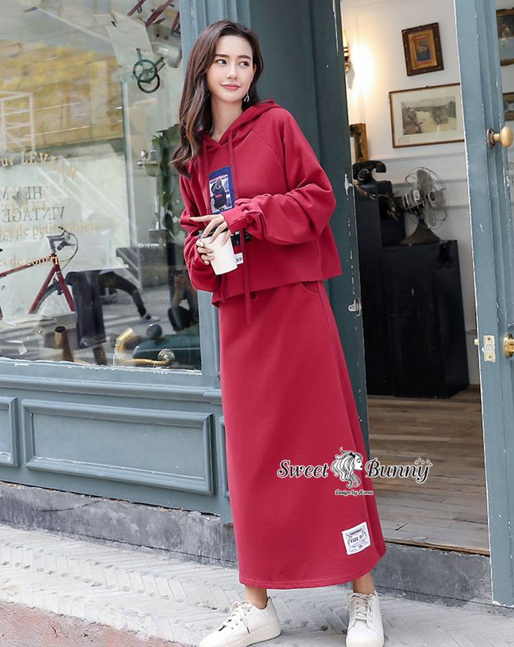เสื้อกระโปรงทั้งชุดผ้ายืดสีแดงสด