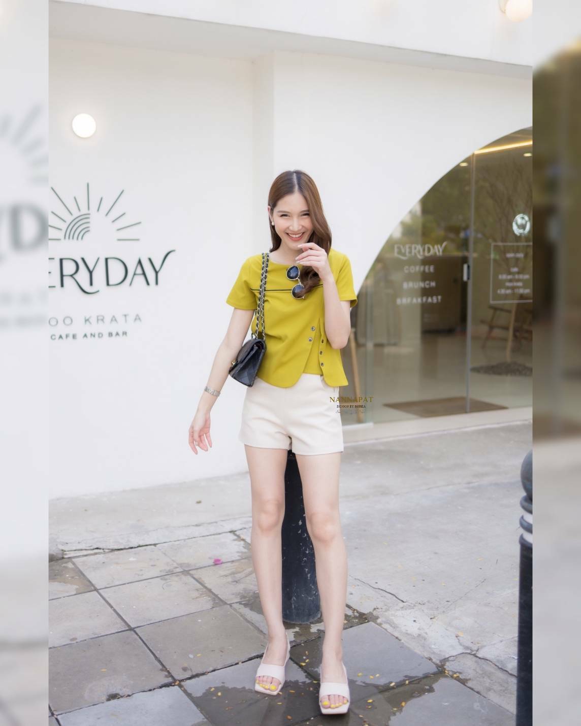 เสื้อซิปข้าง ดีไซน์เก๋ไก๋ แต่งกระดุม