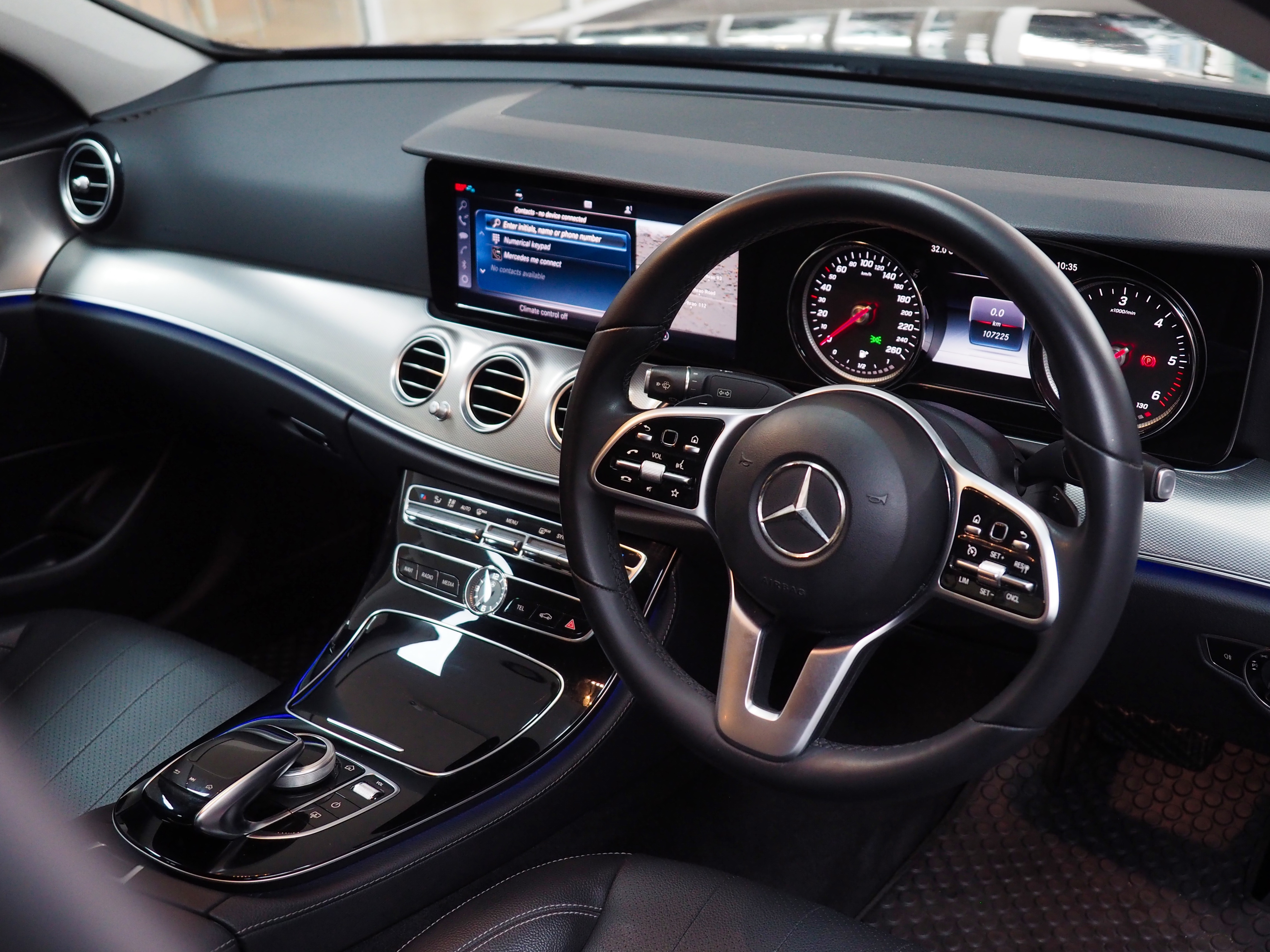 จองแล้ว E220d Sport W213