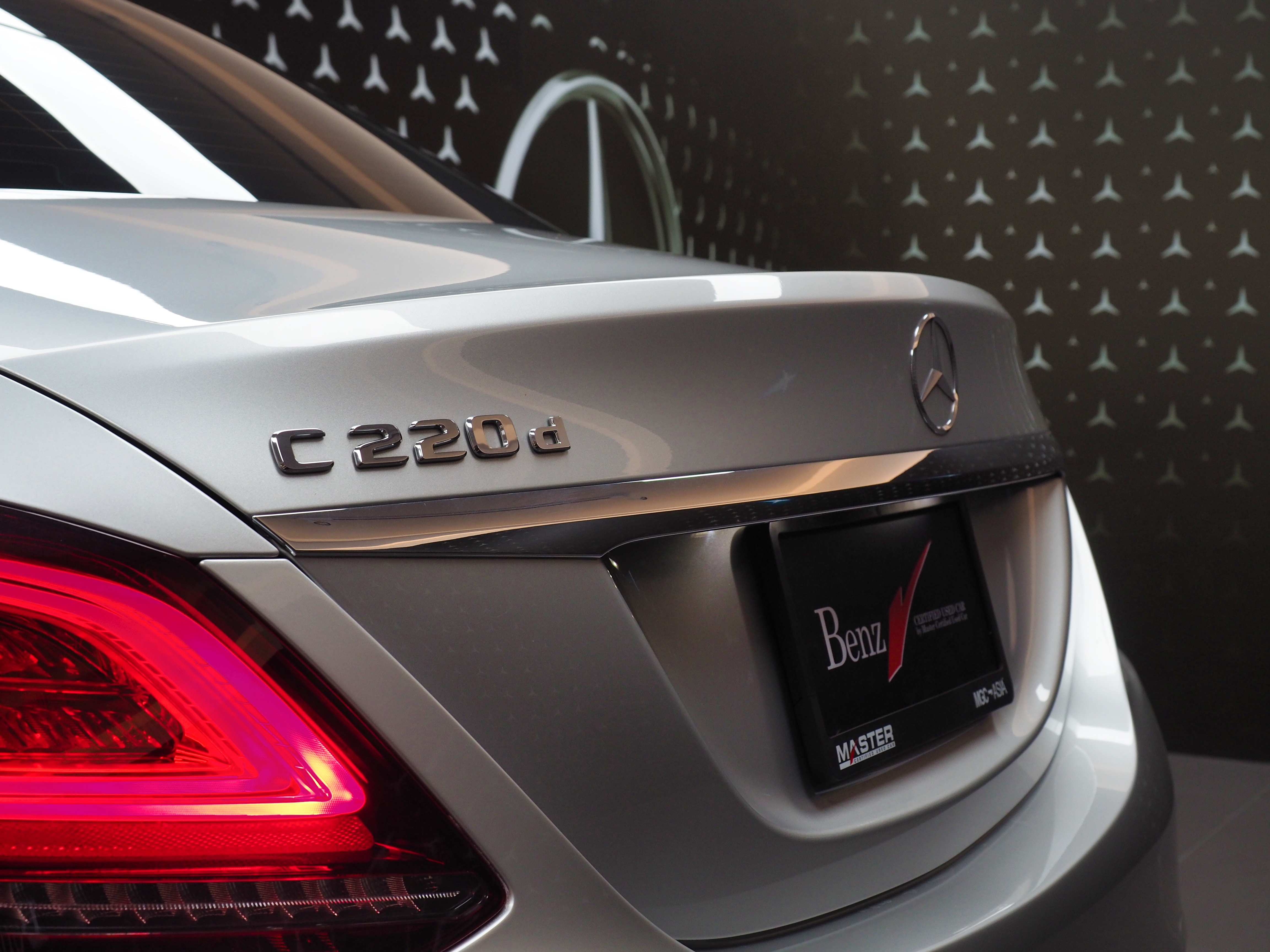 จองแล้ว C220d AMG Dynamic W205