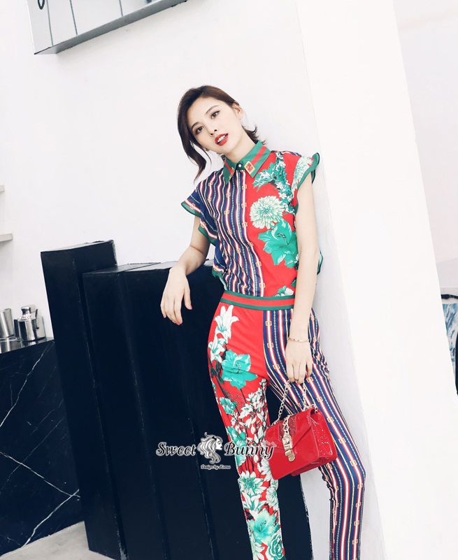 เสื้อเชิ้ตแขนกุดเย็บระบายจับจีบนชรอบวงแขน