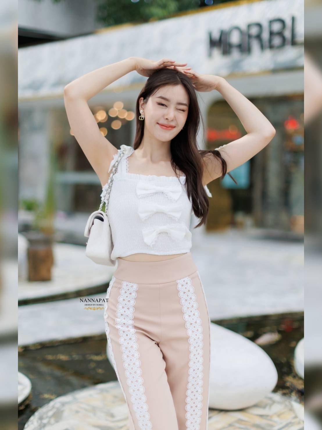 เสื้อเป็นสม็อคผ้ายืด