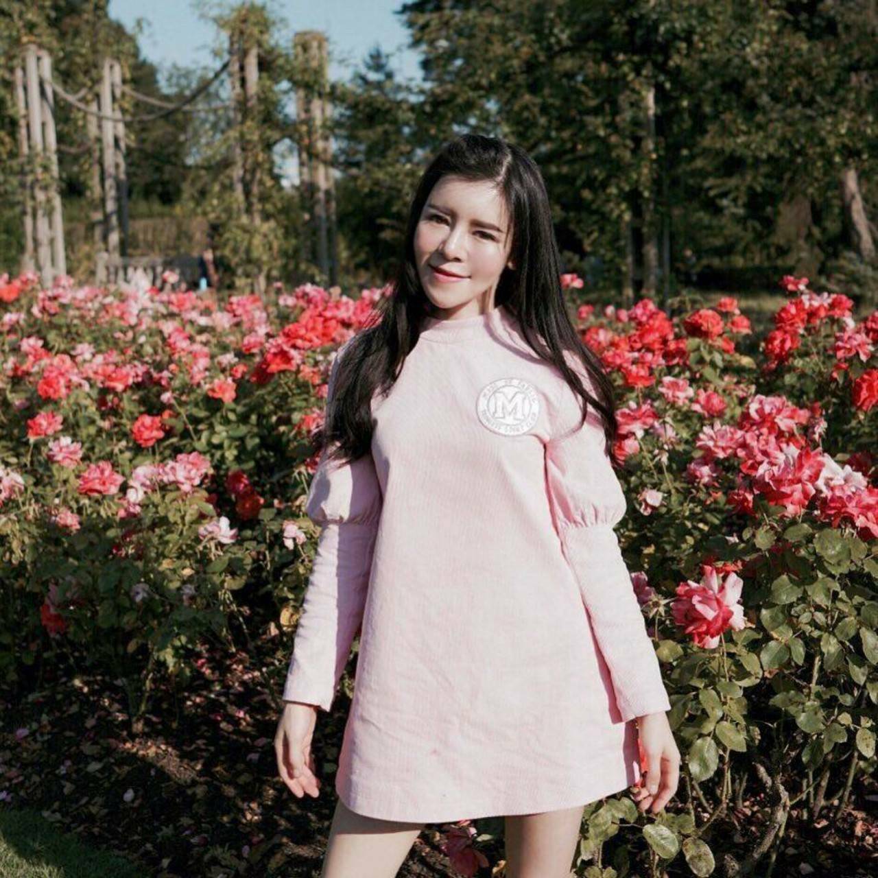 ชุดเดรสฟรุ้งฟริ้งค์