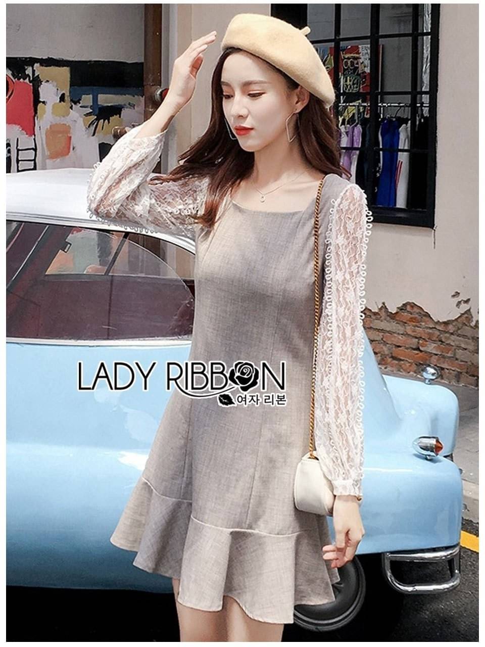 เดรสผ้าวูลสีเบจตกแต่งแขนลูกไม้