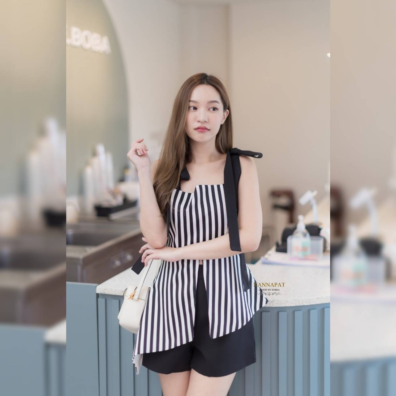 เสื้อซิปหลัง ผูกโบว์ไหล่