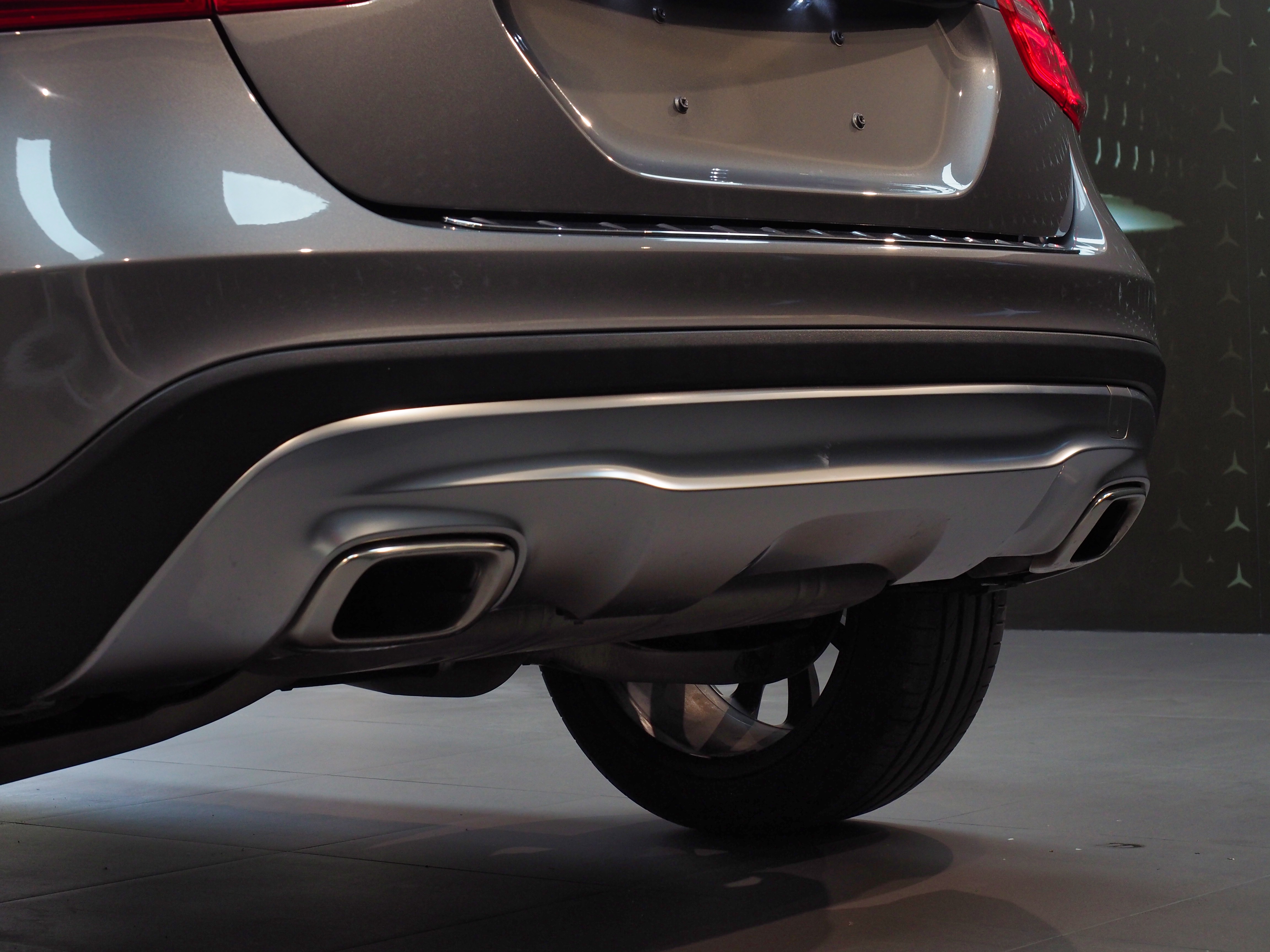 จองแล้ว GLA200 Urban W156