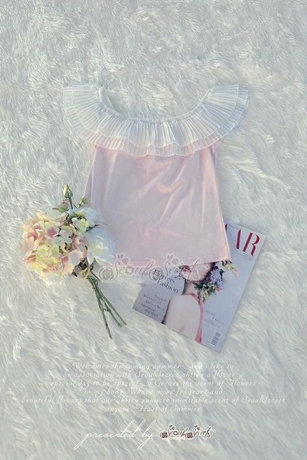 เสื้อหวานๆทรงเปิดไหล่เนื้อผ้ายืดสีชมพูอ่อนผ้ายืด