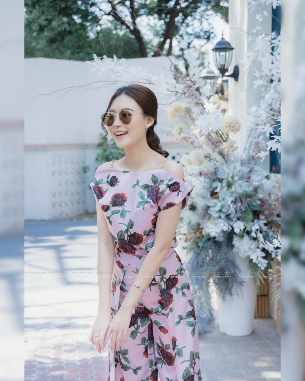 เสื้อไหล่โซ่ทองสวมหัวกางเกงซิปหลัง