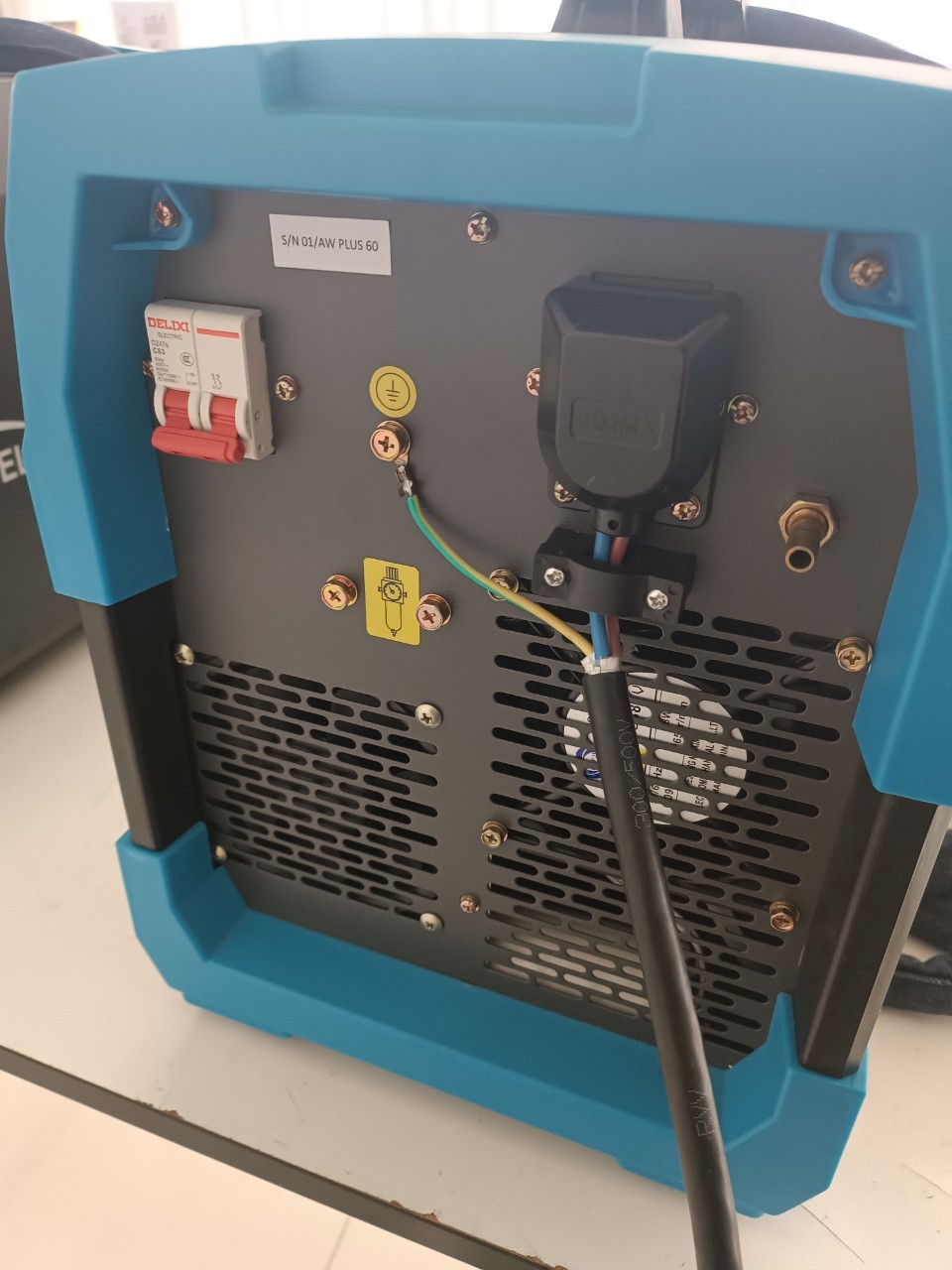 เครื่องตัดพลาสม่าปั้มลมในตัวCUT60P AIR PUMP INTEGRATED AIR PLASMA CUTTING SYSTEM